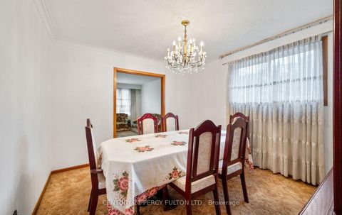 Photo 6 at 27 Willingdon Avenue, Cliffside, Toronto