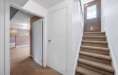 Photo 16 at 27 Willingdon Avenue, Cliffside, Toronto