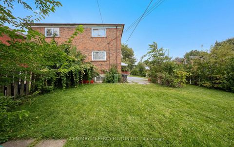 Photo 20 at 27 Willingdon Avenue, Cliffside, Toronto