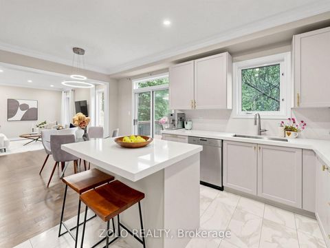 Photo 11 at 247 Summeridge Drive, Patterson, Vaughan