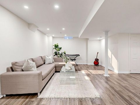 Photo 30 at 247 Summeridge Drive, Patterson, Vaughan
