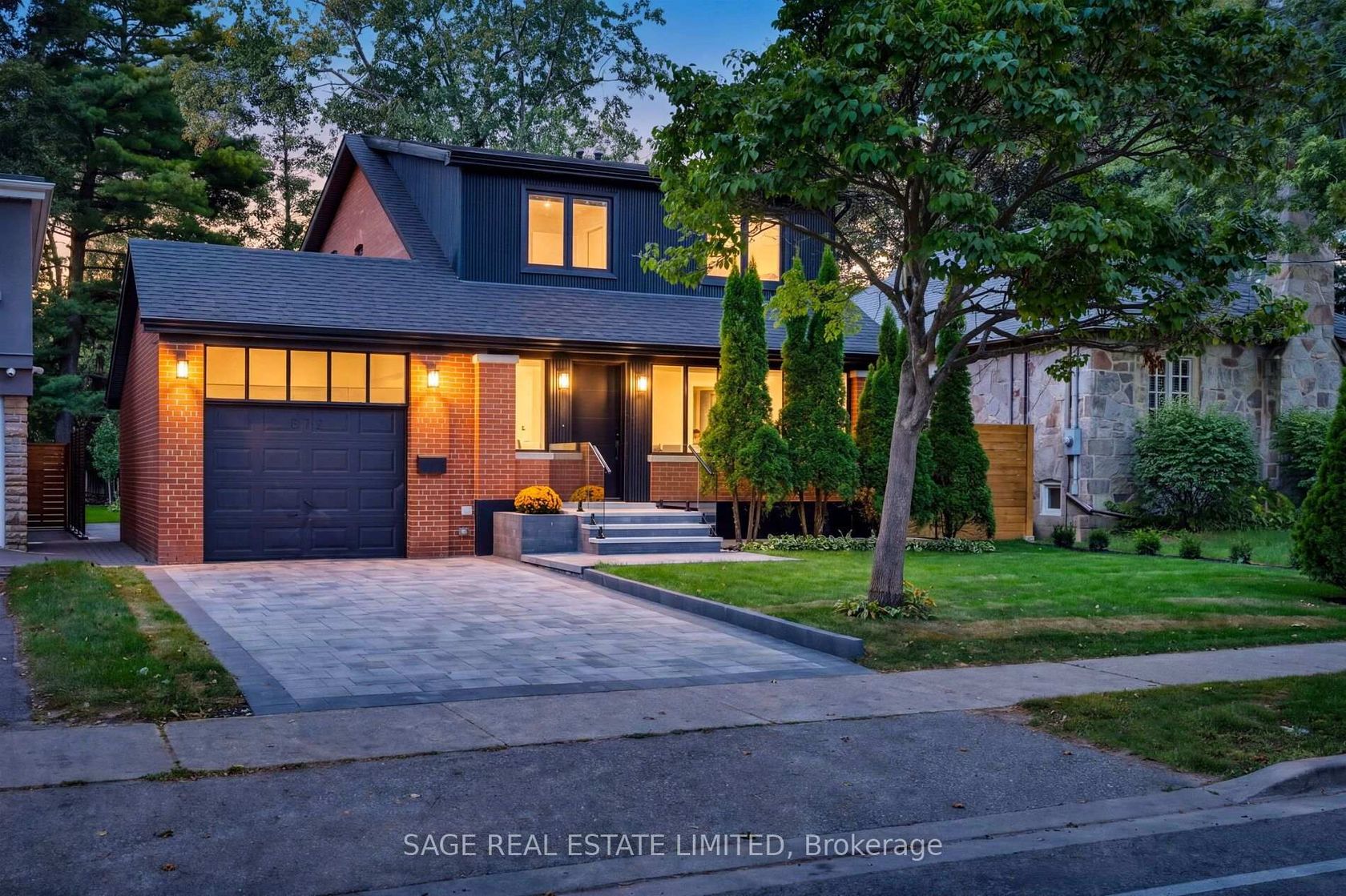 872 Royal York Road, Queensway, Toronto 