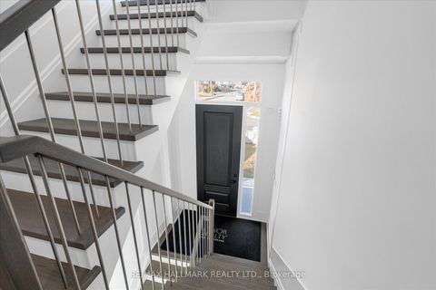 Photo 2 at 1B - 27 Antonio Court, Humber Summit, Toronto