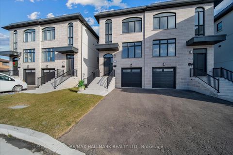 Photo 1 at 31 St.Gaspar's Court, Humber Summit, Toronto