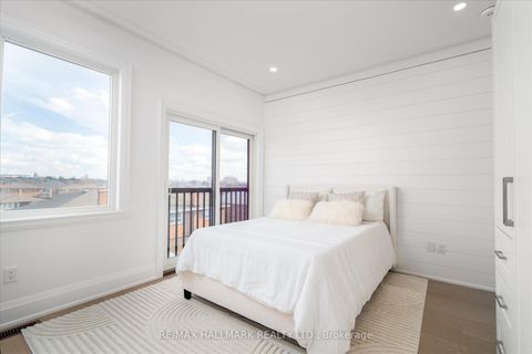 Photo 27 at 31 St.Gaspar's Court, Humber Summit, Toronto
