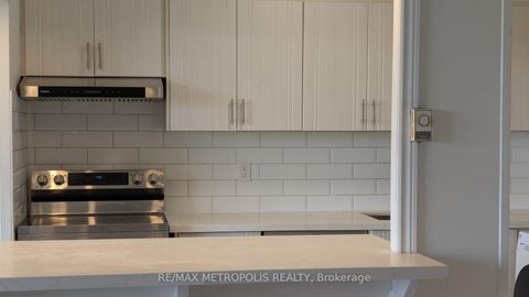 Photo 16 at #607 - 5 Massey Square, Crescent Town, Toronto