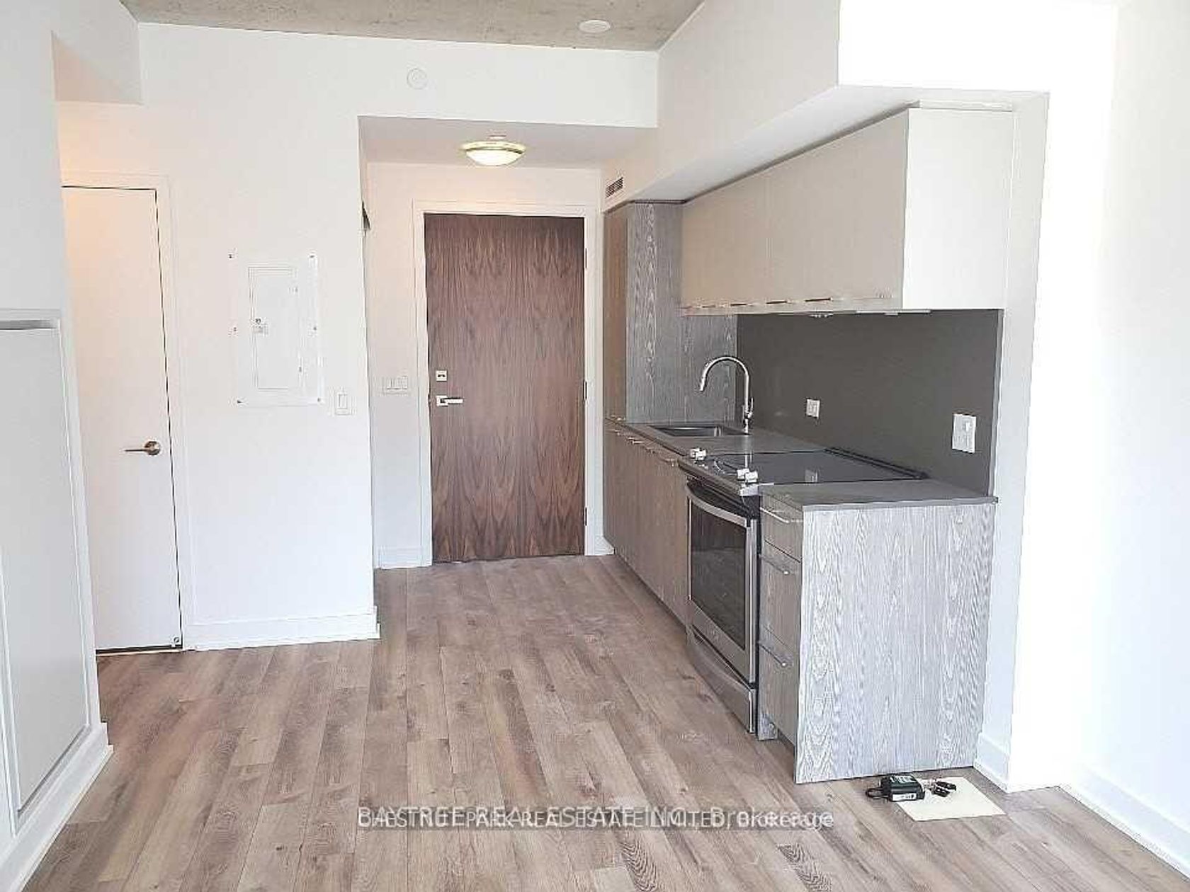 912 - 30 Baseball Place, South Riverdale, Toronto 