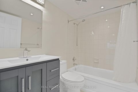 Photo 17 at 3301 - 5 Concorde Place, Don Mills, Toronto