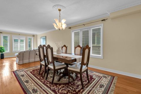 Photo 8 at 9 Emily Court, Oak Ridges Lake Wilcox, Richmond Hill