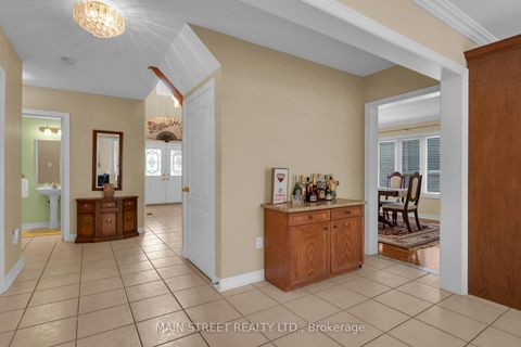 Photo 9 at 9 Emily Court, Oak Ridges Lake Wilcox, Richmond Hill