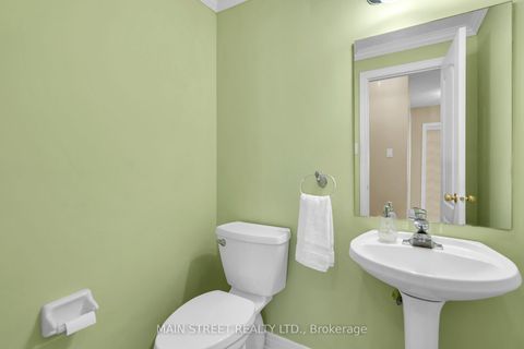 Photo 16 at 9 Emily Court, Oak Ridges Lake Wilcox, Richmond Hill