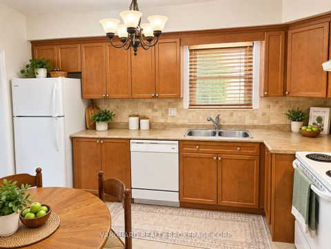 Photo 6 at 150 Spalding Road, CFB, Toronto