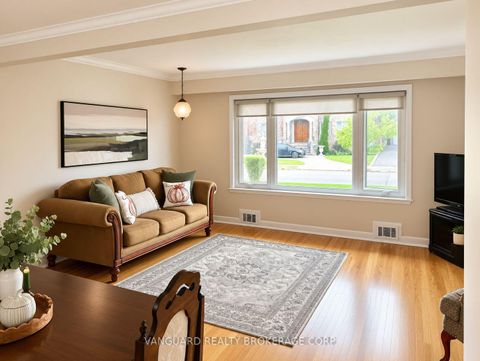 Photo 11 at 150 Spalding Road, CFB, Toronto