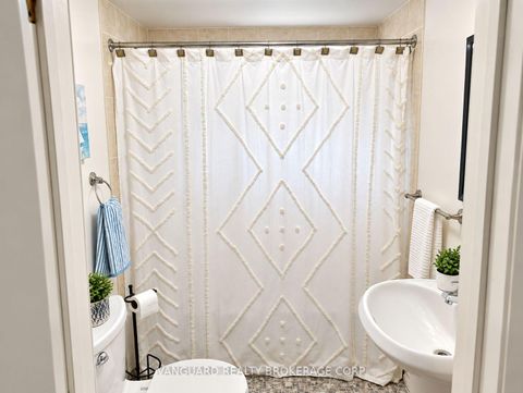 Photo 19 at 150 Spalding Road, CFB, Toronto