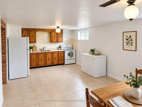 Photo 20 at 150 Spalding Road, CFB, Toronto