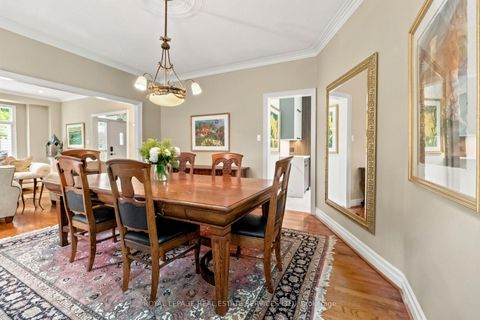 Photo 8 at 39 Rockingham Drive, Rosethorn, Toronto