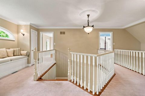 Photo 21 at 39 Rockingham Drive, Rosethorn, Toronto