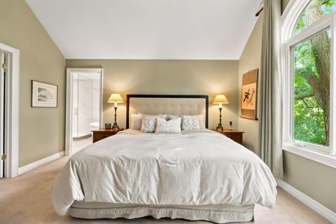 Photo 23 at 39 Rockingham Drive, Rosethorn, Toronto