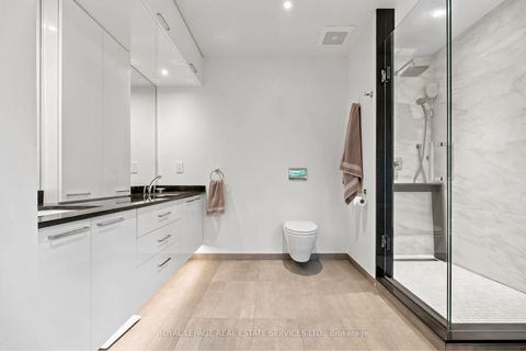 Photo 25 at 39 Rockingham Drive, Rosethorn, Toronto