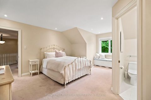 Photo 28 at 39 Rockingham Drive, Rosethorn, Toronto