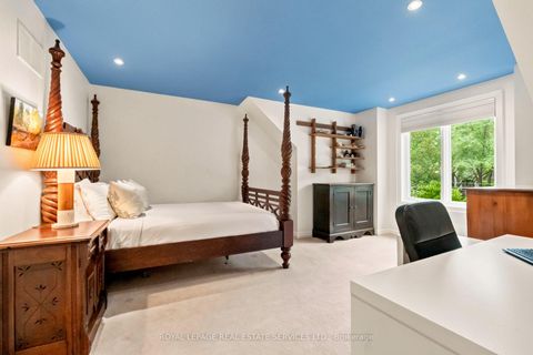 Photo 30 at 39 Rockingham Drive, Rosethorn, Toronto