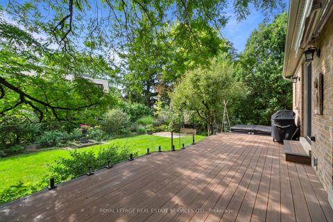 Photo 44 at 39 Rockingham Drive, Rosethorn, Toronto