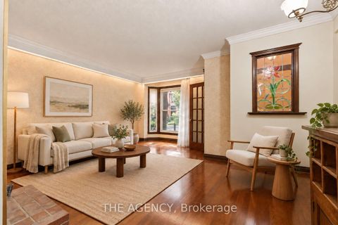 Photo 3 at 111 Seaton Street, Moss Park, Toronto