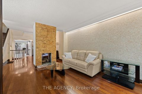 Photo 5 at 111 Seaton Street, Moss Park, Toronto