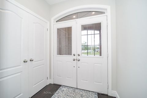 Photo 3 at 2162 Dawson Crescent, Alcona, Innisfil