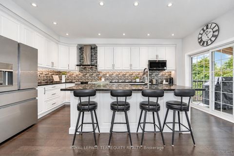 Photo 8 at 2162 Dawson Crescent, Alcona, Innisfil