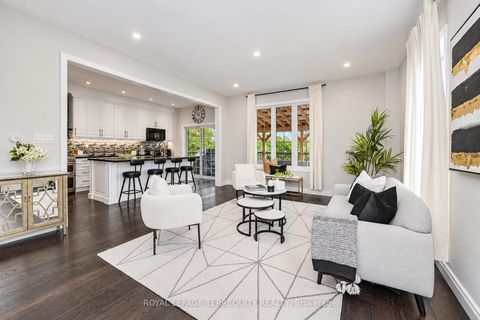 Photo 11 at 2162 Dawson Crescent, Alcona, Innisfil