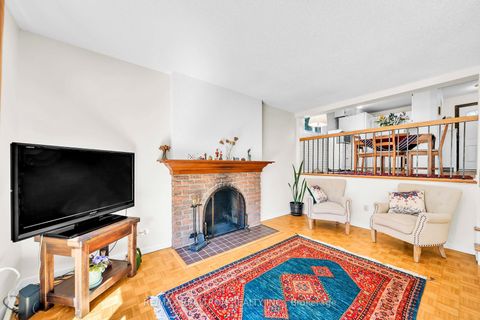 Photo 6 at 199 Weldrick Road W, North Richvale, Richmond Hill
