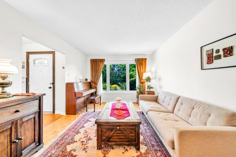 Photo 8 at 199 Weldrick Road W, North Richvale, Richmond Hill