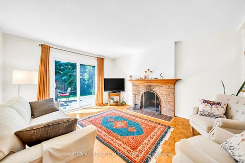 Photo 9 at 199 Weldrick Road W, North Richvale, Richmond Hill
