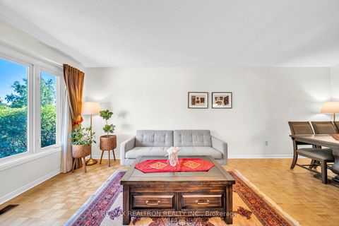 Photo 19 at 199 Weldrick Road W, North Richvale, Richmond Hill