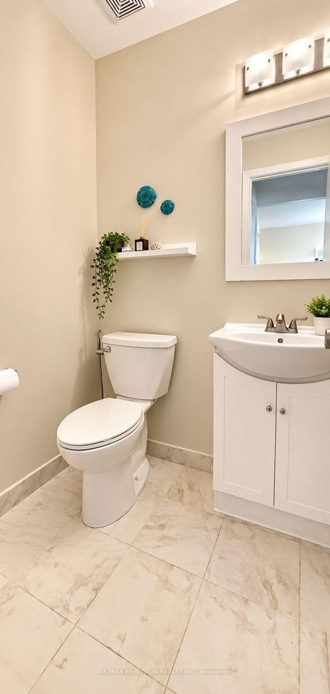 Photo 23 at 199 Weldrick Road W, North Richvale, Richmond Hill