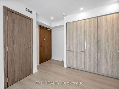Photo 4 at 611 - 19 Bathurst Street, Waterfront Communities C1, Toronto