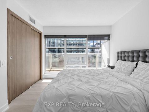 Photo 16 at 611 - 19 Bathurst Street, Waterfront Communities C1, Toronto