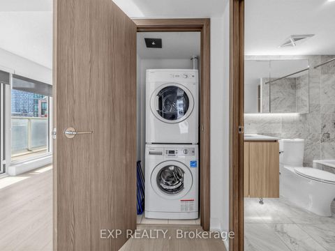 Photo 26 at 611 - 19 Bathurst Street, Waterfront Communities C1, Toronto