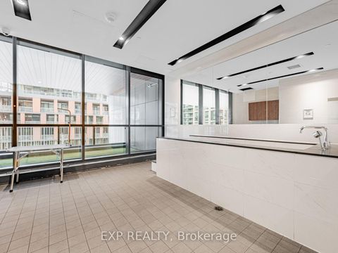 Photo 45 at 611 - 19 Bathurst Street, Waterfront Communities C1, Toronto