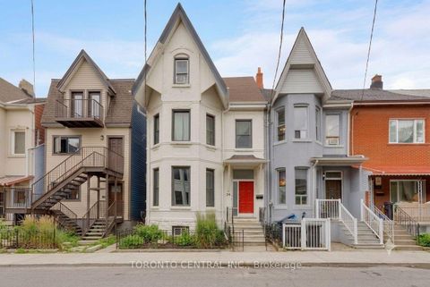 Photo 1 at 24 Manning Avenue, Bellwoods, Toronto