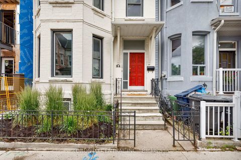 Photo 2 at 24 Manning Avenue, Bellwoods, Toronto