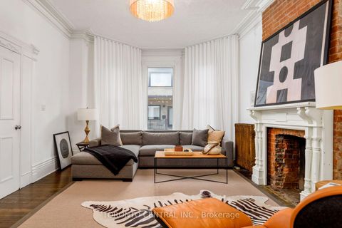 Photo 4 at 24 Manning Avenue, Bellwoods, Toronto