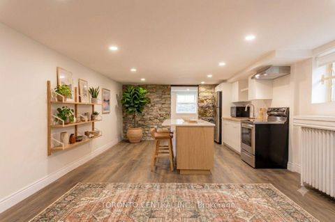 Photo 25 at 24 Manning Avenue, Bellwoods, Toronto