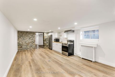 Photo 26 at 24 Manning Avenue, Bellwoods, Toronto