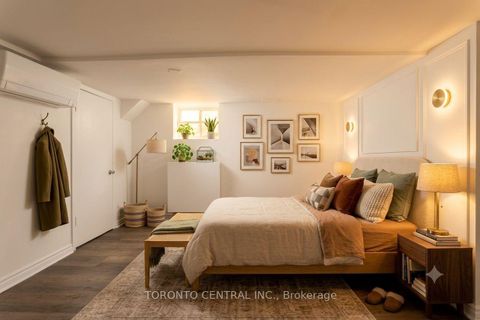 Photo 28 at 24 Manning Avenue, Bellwoods, Toronto