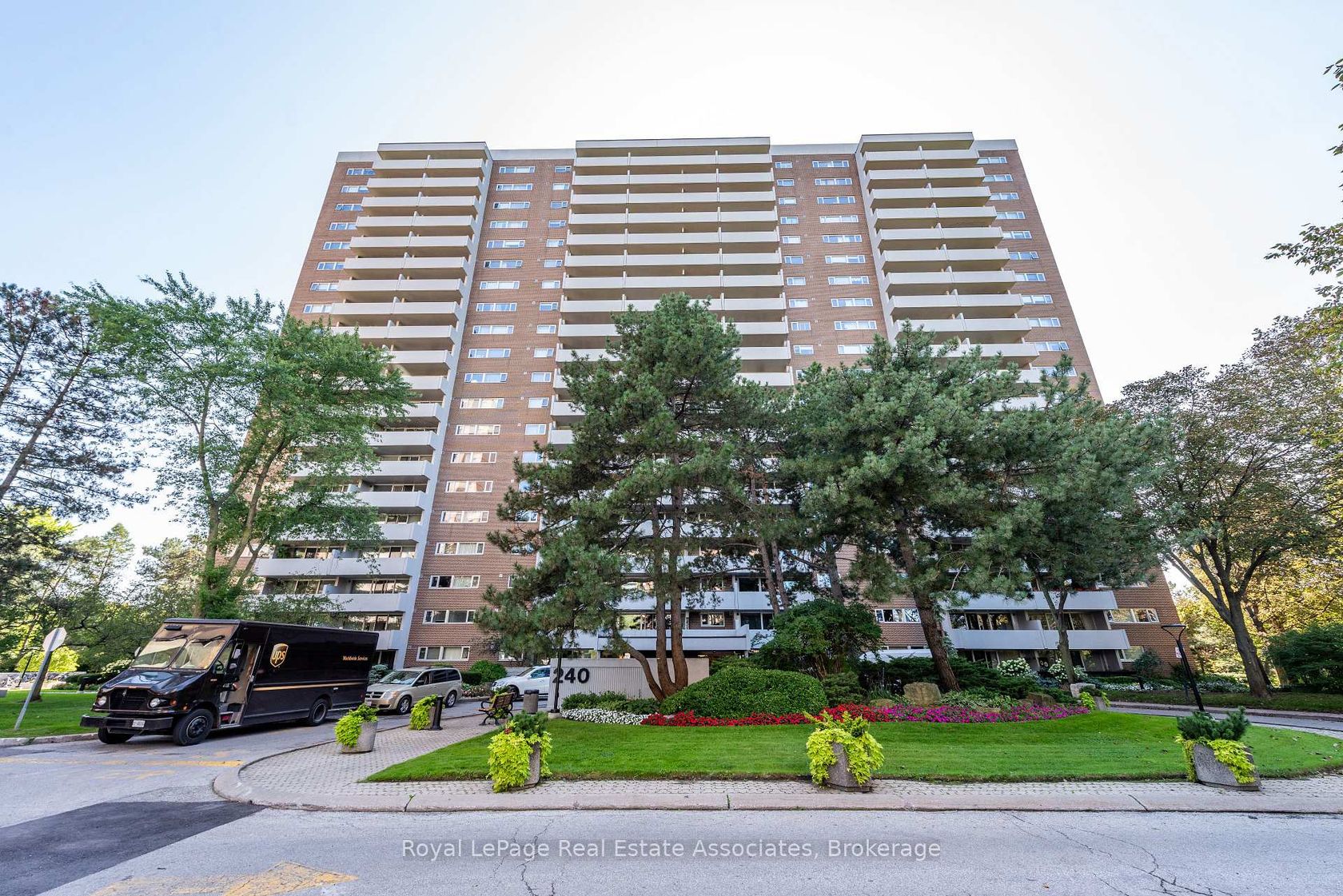 #1906 - 240 Scarlett Road, Smythe, Toronto 
