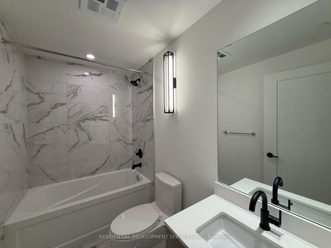 Photo 3 at 601 - 123 Portland Street, Waterfront Communities C1, Toronto