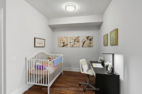 Photo 10 at 722 - 560 Front Street W, Waterfront Communities C1, Toronto