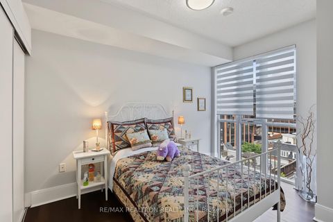 Photo 16 at 722 - 560 Front Street W, Waterfront Communities C1, Toronto